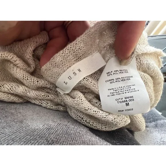 Lush Beige Long Sleeve Lightweight V-Back Knit Sweater Top - Picture 10 of 12